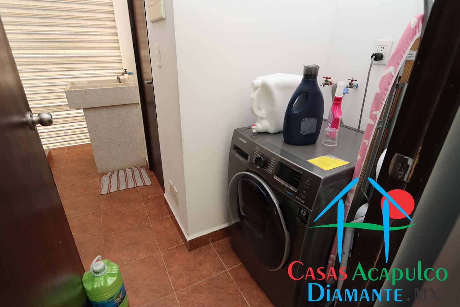 Laguna Aqua 1003 - Área de servicio 1